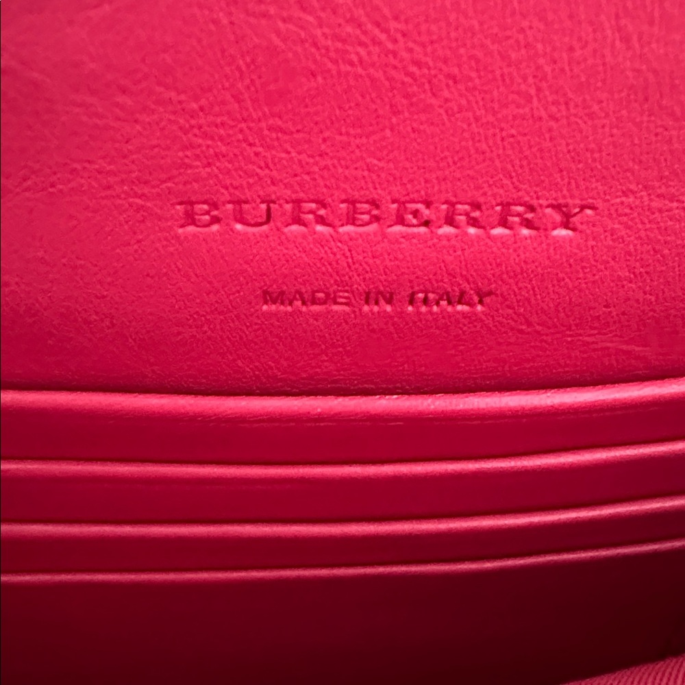 Authentic Burberry Beige Crossbody with Pink Bow Trim - Picture 11 of 13